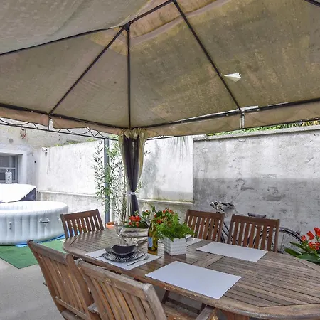 Apartment Lovely In Rivignano With Kitchen Teor